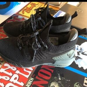 Under Armour project rock sneakers woman’s 9